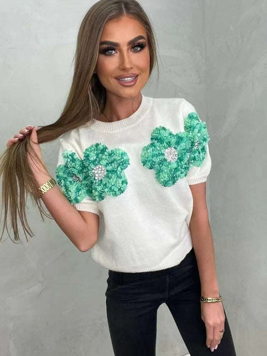 contrasting flower sweet pink round neck short-sleeved sweater Green flowers on white background